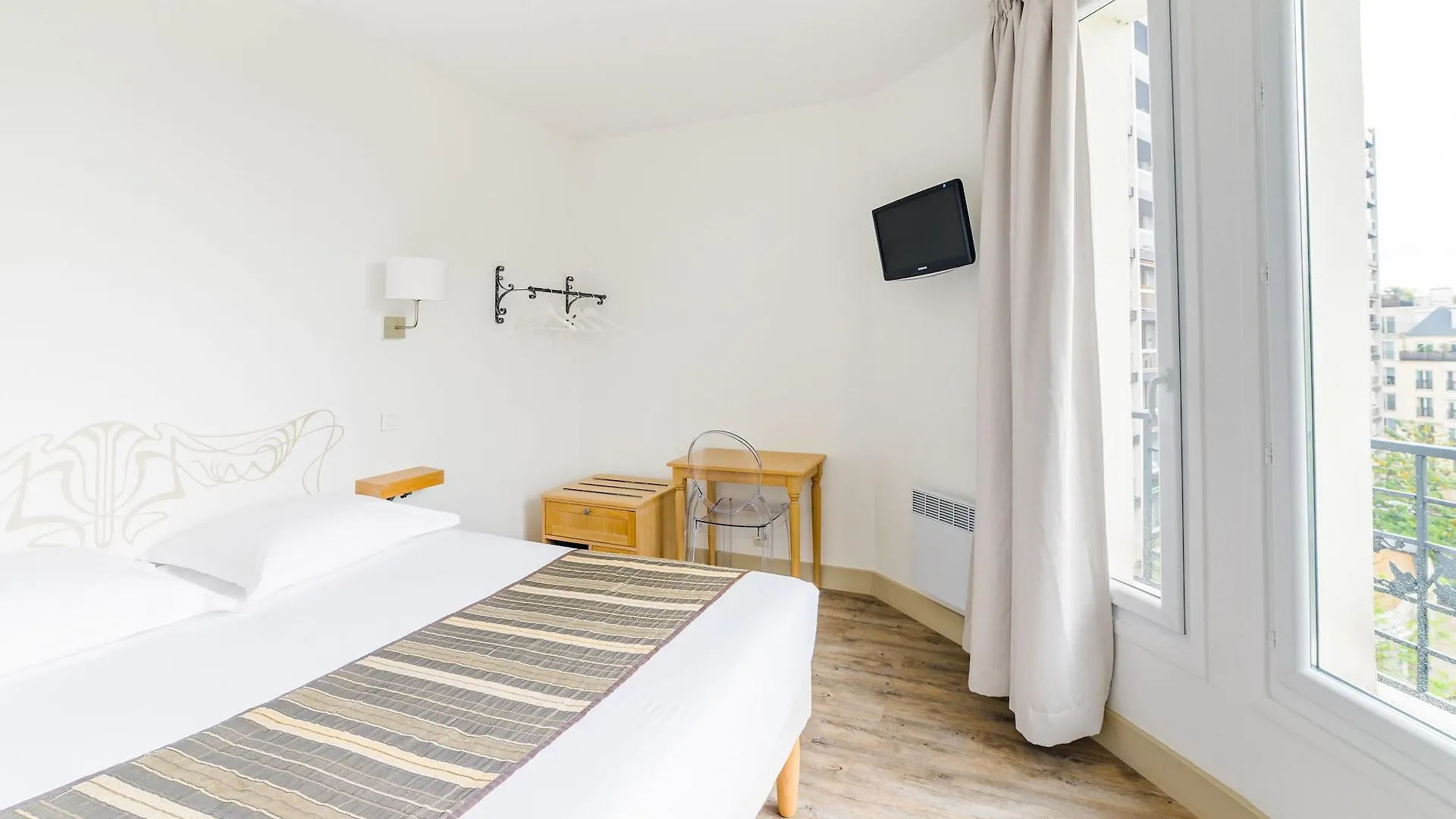 Korner Eiffel Hotell 3*