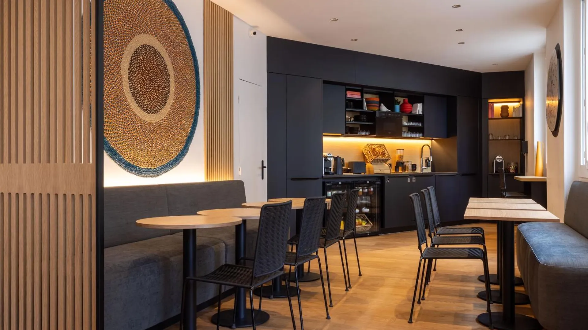 Korner Eiffel Hotell 3*