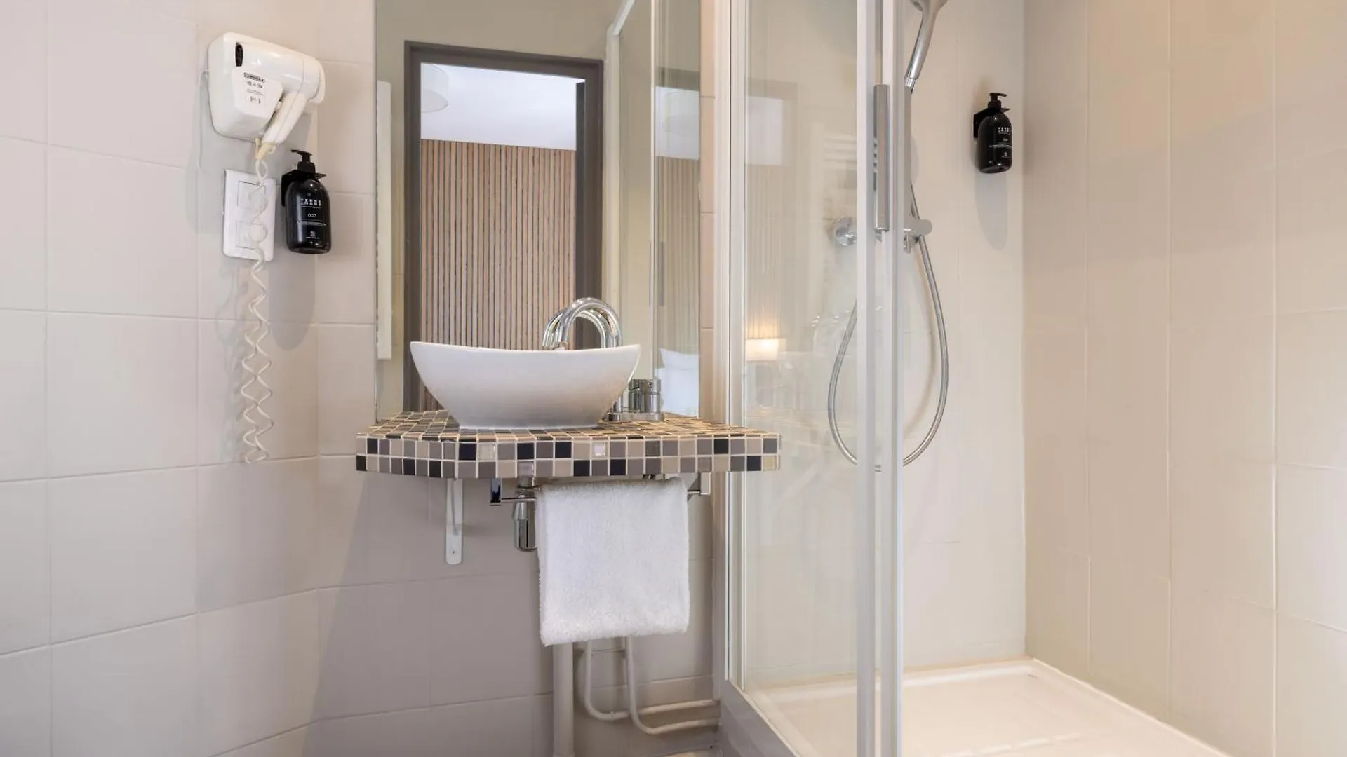 Korner Eiffel Hotell