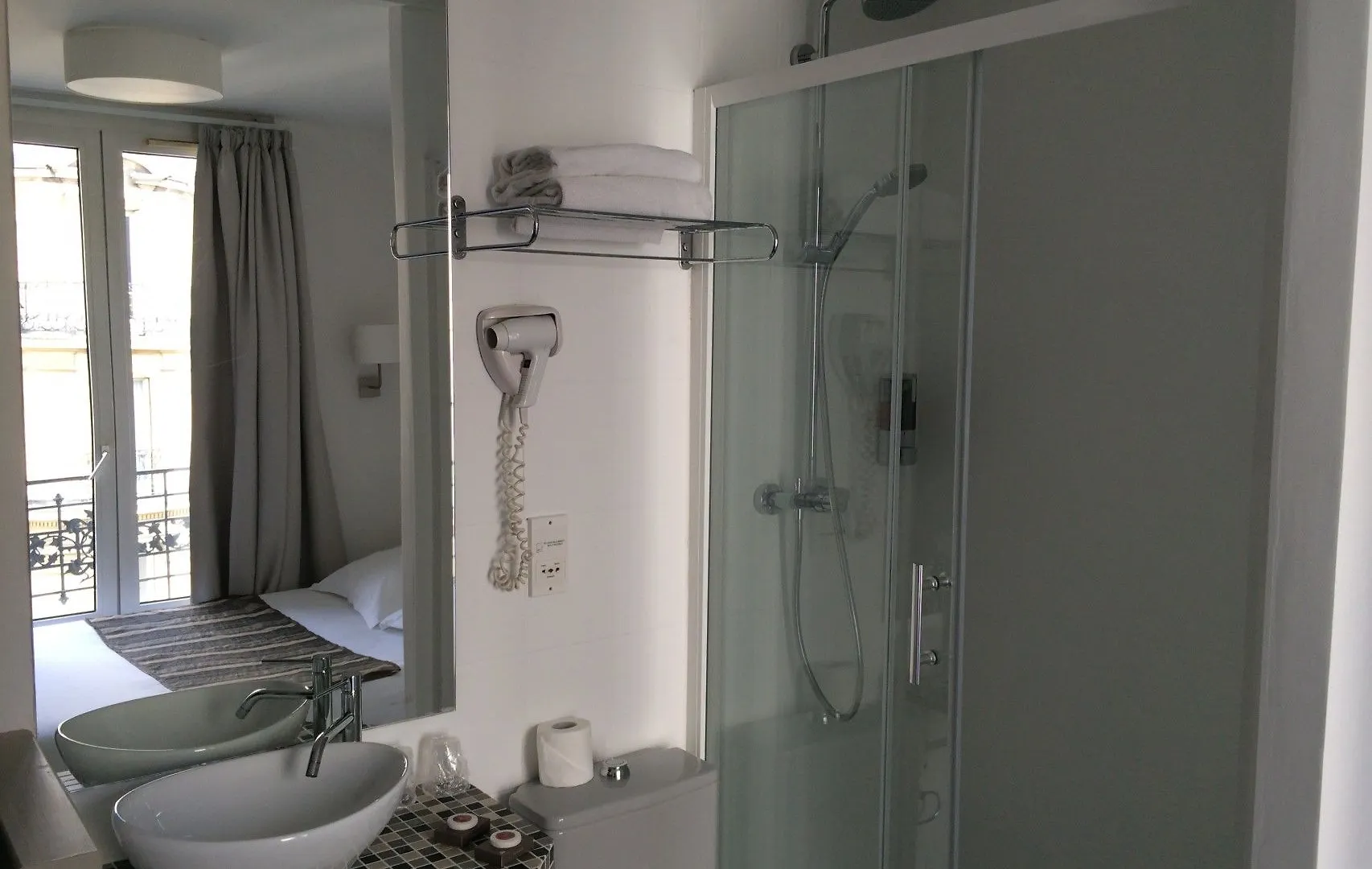Korner Eiffel Hotel 3*